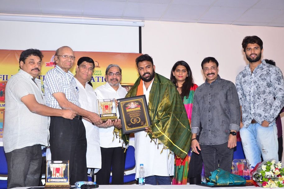 Film-Critics-Association-Felicitates-Shatamanam-Bhavati-And-Pelli-Choopulu-Movie-Teams